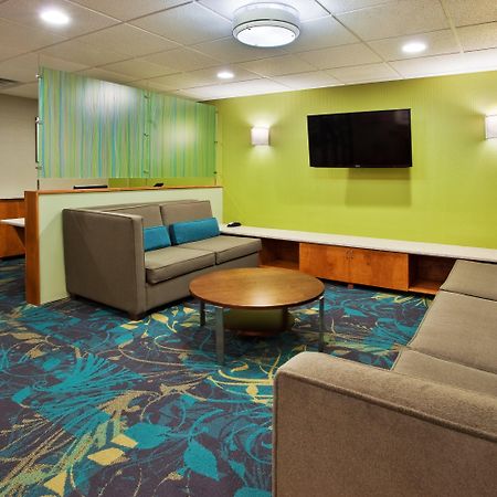 Holiday Inn Express Hotel & Suites Kimball, An Ihg Hotel Екстер'єр фото