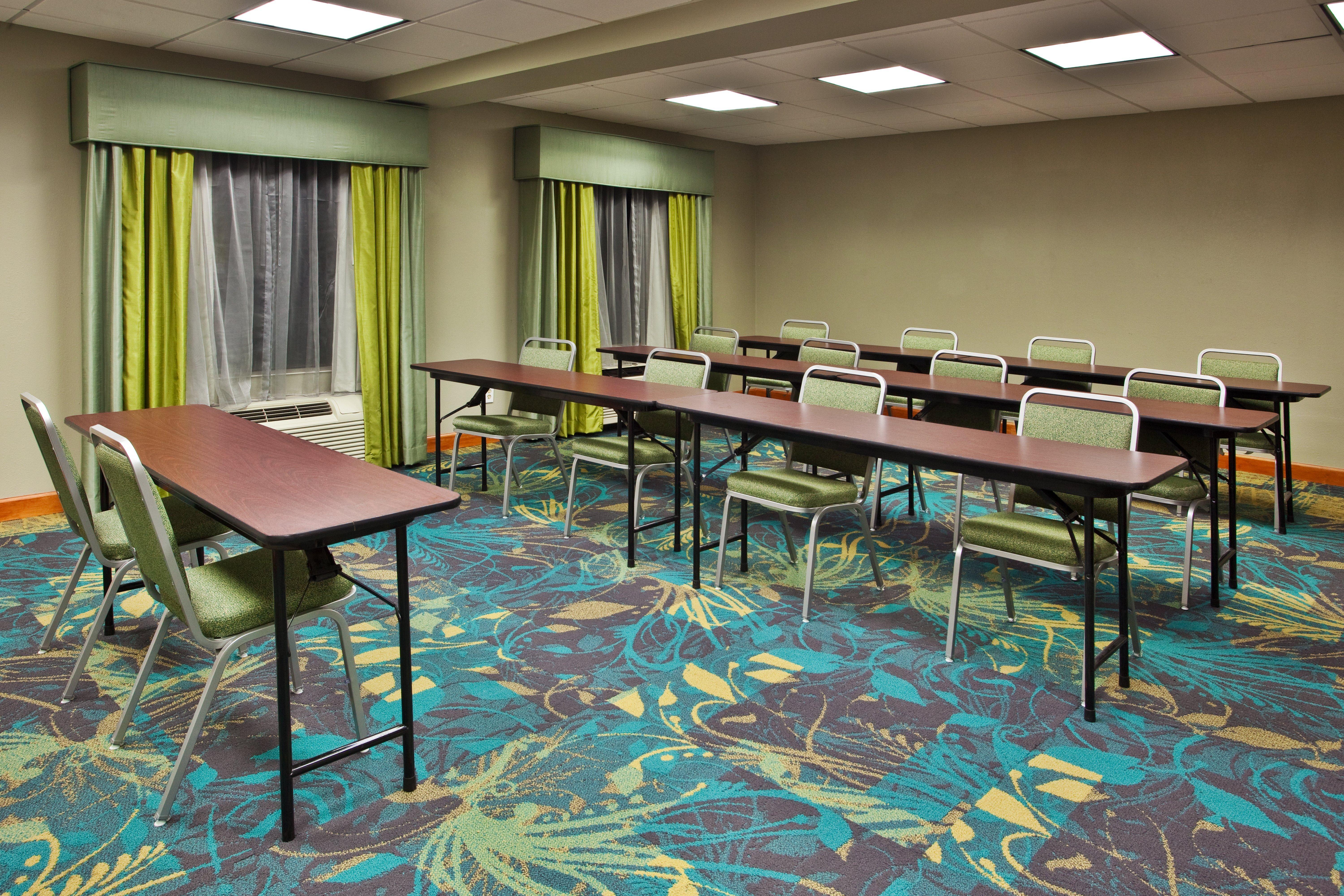 Holiday Inn Express Hotel & Suites Kimball, An Ihg Hotel Екстер'єр фото