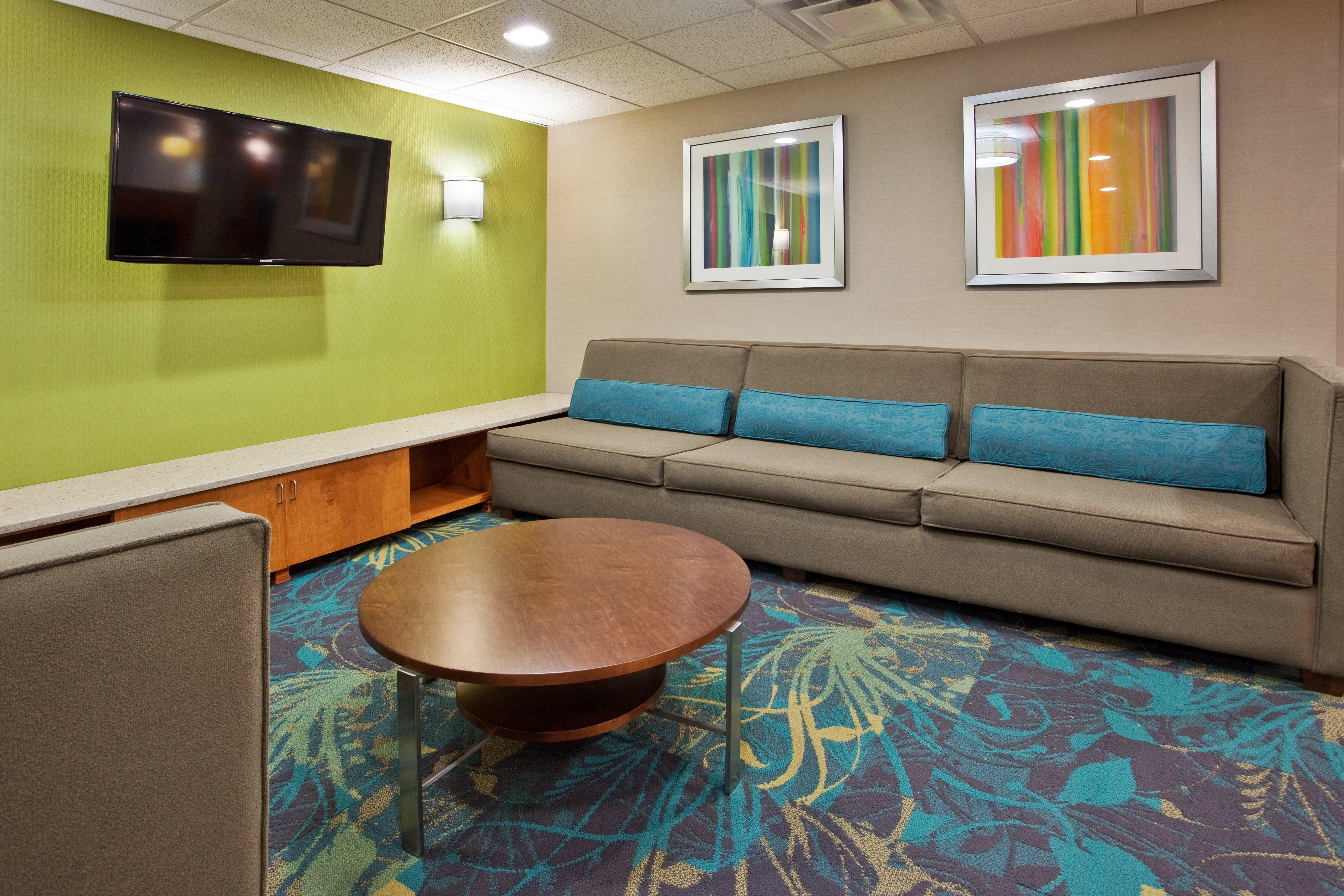 Holiday Inn Express Hotel & Suites Kimball, An Ihg Hotel Екстер'єр фото